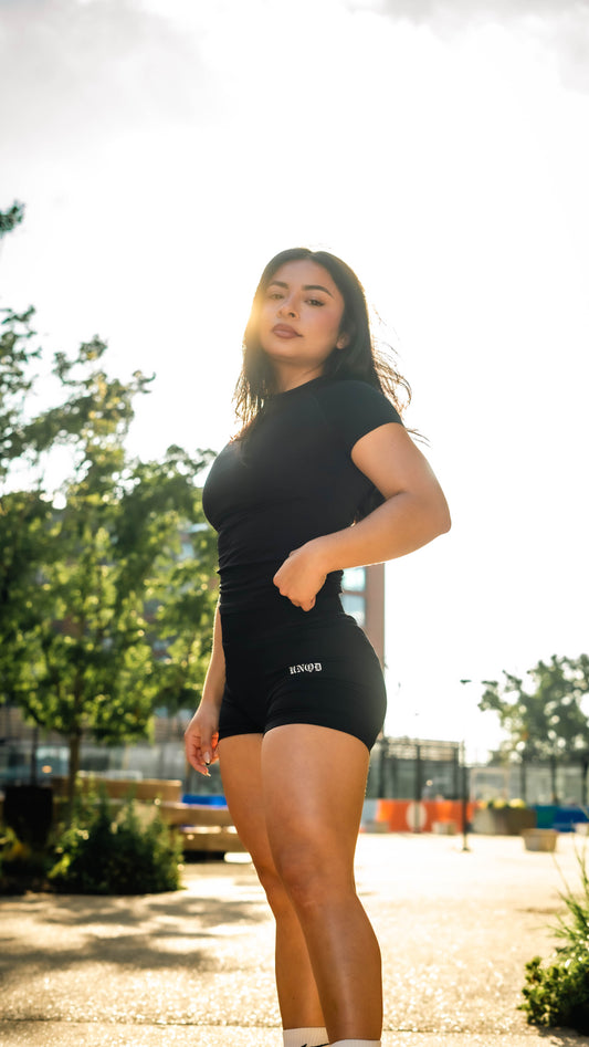 WOMEN PERFORMANCE SHORTS
