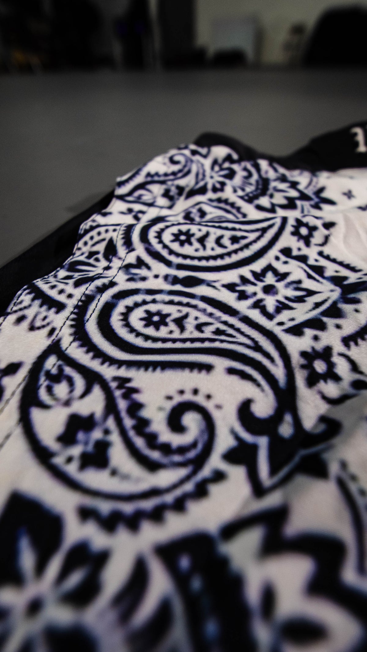 NAVY BLUE/WHITE GLADIATOR SHORTS